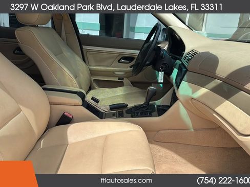 Used 2001 BMW 525i Sedan image 34