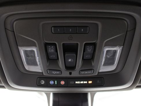 Used 2022 GMC Sierra 2500 Denali AWD/4WD image 18