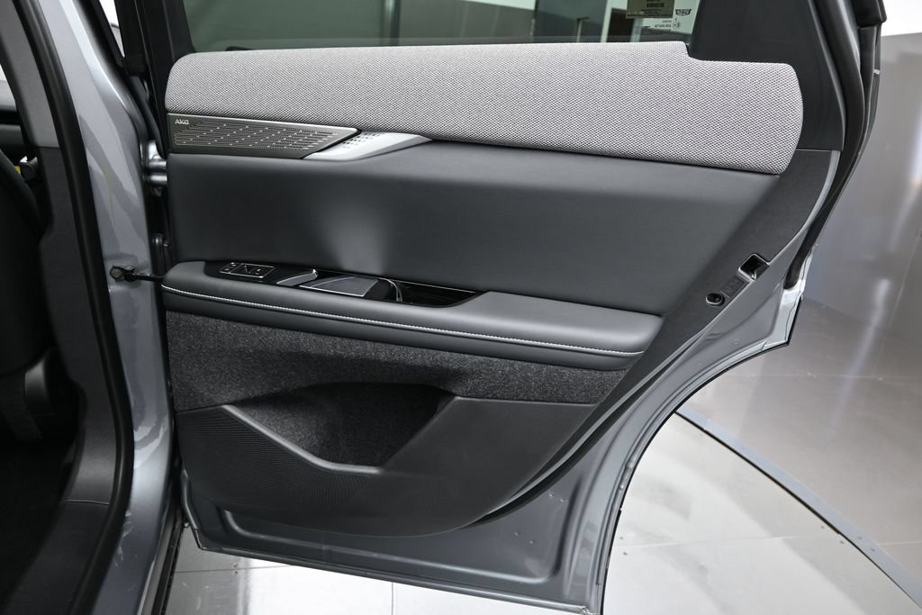 New 2027 Cadillac Optiq Premium Sport w/ LPO, Floor Liner Package AWD/4WD image 34