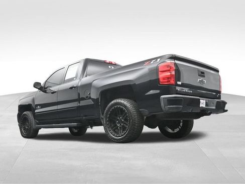 Used 2018 Chevrolet Silverado 1500 LT w/ Texas Edition AWD/4WD image 39