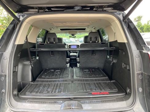 Used 2017 GMC Acadia Denali w/ Technology Package FWD image 34