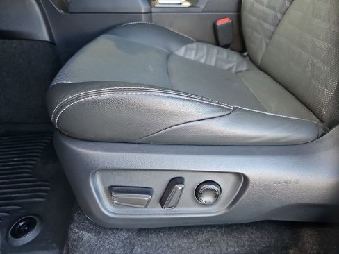 Used 2025 Toyota 4Runner TRD Off-Road Premium image 17