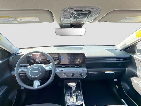 New 2026 Hyundai Kona SE image 15