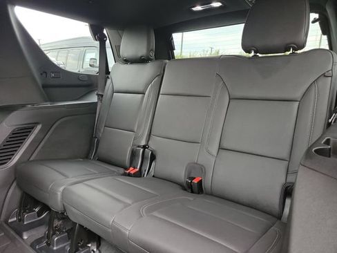 Used 2024 Chevrolet Tahoe Z71 w/ Luxury Package AWD/4WD image 23