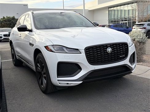 Used 2024 Jaguar F-PACE R-Dynamic S image 3