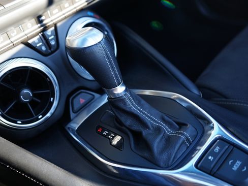 Used 2018 Chevrolet Camaro SS image 27