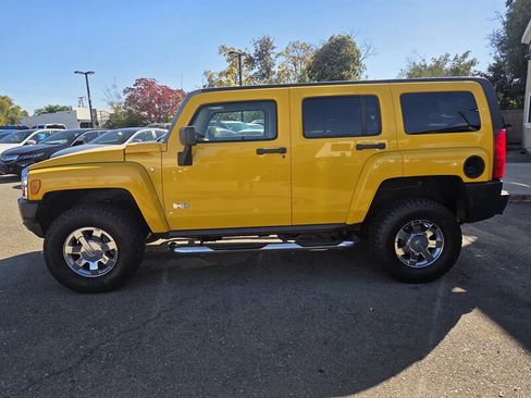 Used 2007 HUMMER H3 image 3