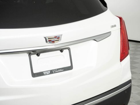 Used 2019 Cadillac XT5 Premium Luxury AWD/4WD image 37