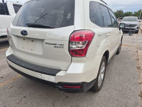 Used 2015 Subaru Forester 2.5i Premium AWD/4WD image 14
