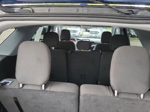 Used 2022 Ford Explorer XLT image 14