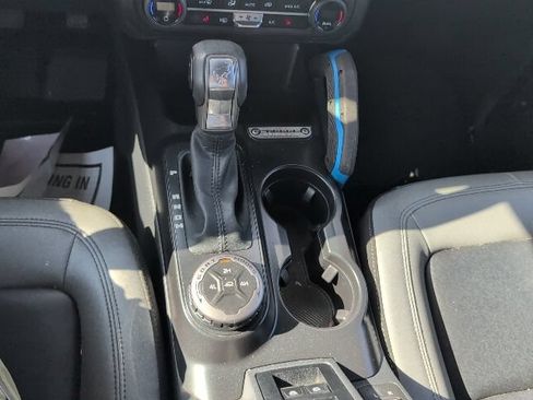 Used 2024 Ford Bronco Badlands w/ Sasquatch Package AWD/4WD image 15