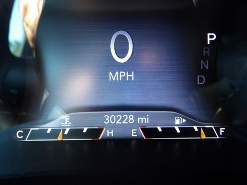 Used 2022 Jeep Cherokee Trailhawk w/ Sun, Sound & Nav Group AWD/4WD image 19