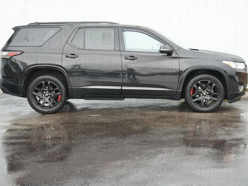 Used 2018 Chevrolet Traverse Premier w/ Redline Edition AWD/4WD image 2