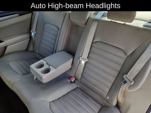 Used 2019 Ford Fusion SE image 27