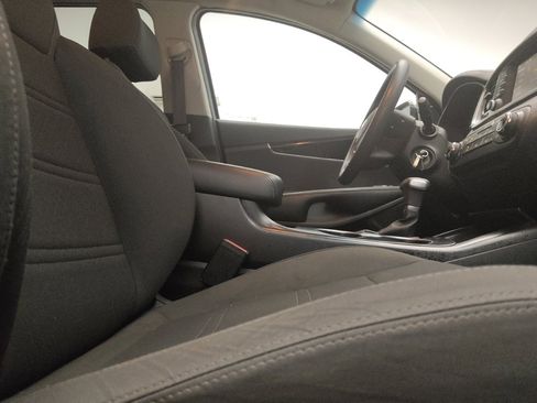 Used 2020 Kia Sorento LX FWD image 21