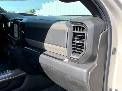 Used 2026 Chevrolet Silverado 2500 ZR2 AWD/4WD image 19