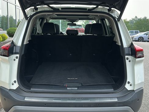 Used 2021 Nissan Rogue SV w/ Premium Package AWD/4WD image 6