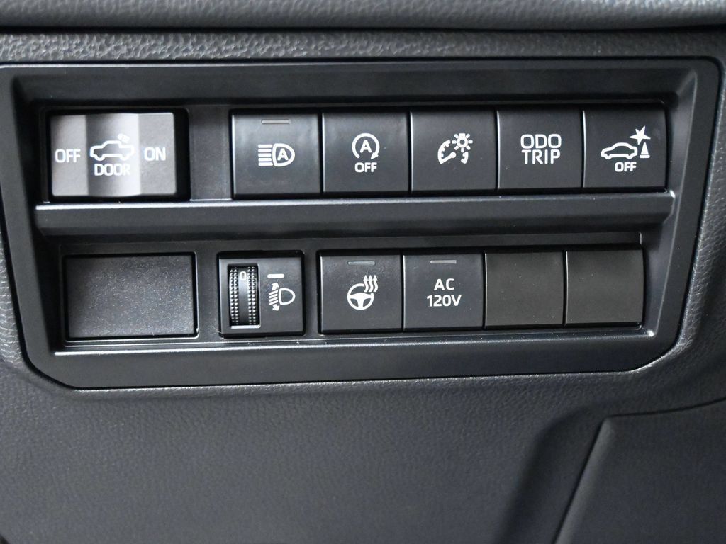 Used 2024 Toyota Tundra Limited w/ Power Package AWD/4WD image 6