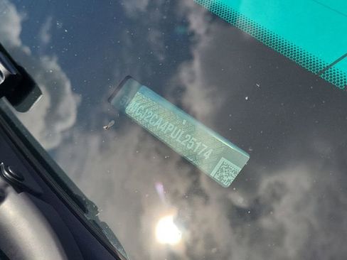 Used 2023 Lincoln Corsair Reserve image 4