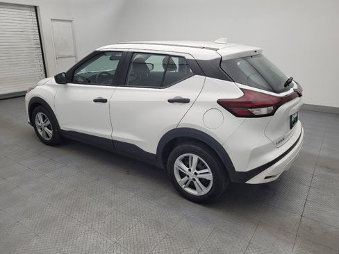 Used 2022 Nissan Kicks S FWD image 3