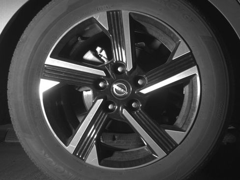 Used 2025 Nissan Sentra SV FWD image 15