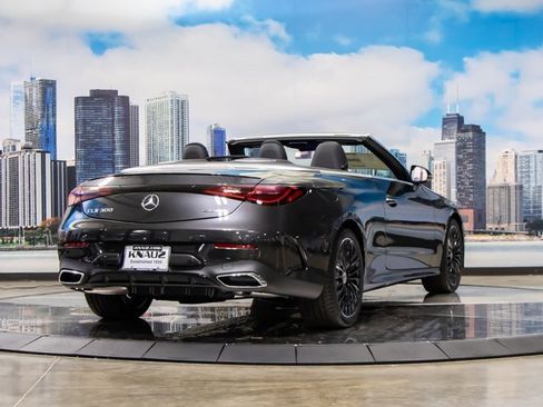 Used 2026 Mercedes-Benz CLE 300 4MATIC Cabriolet image 10