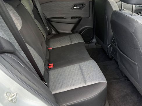 Used 2023 Nissan Rogue SV FWD image 25