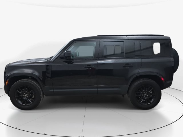 Used 2025 Land Rover Defender 110 S AWD/4WD image 9