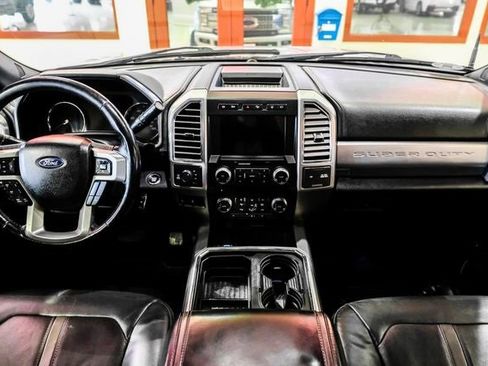 Used 2017 Ford F250 Platinum w/ Platinum Ultimate Package image 16