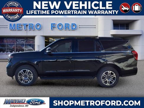 New 2026 Ford Expedition Active image 7