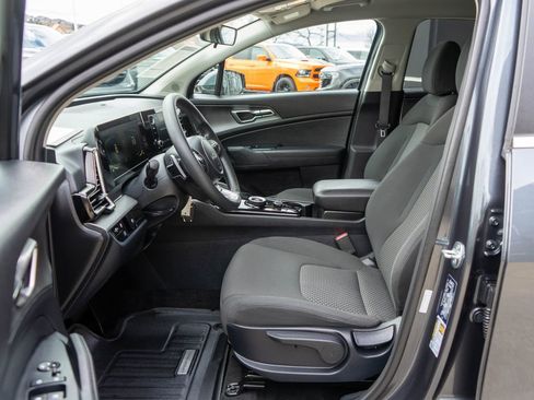 Certified 2023 Kia Sportage LX image 11