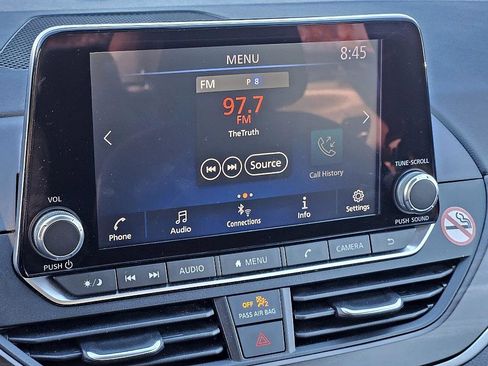 Used 2024 Nissan Altima 2.5 SV image 21