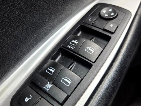 Used 2013 Dodge Journey SXT image 23