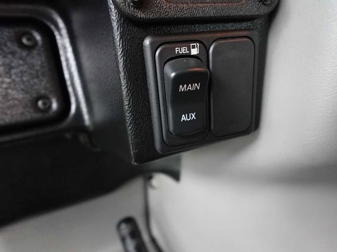 Used 2002 HUMMER H1 4-Door Wagon AWD/4WD image 23