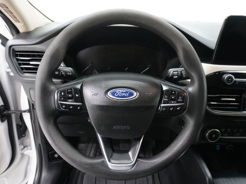 Used 2020 Ford Escape SE image 15