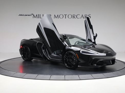 Used 2025 McLaren GTS RWD image 20