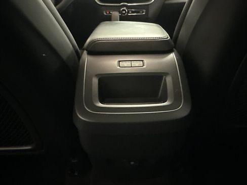 Used 2023 Volvo XC60 B5 Core AWD/4WD image 27