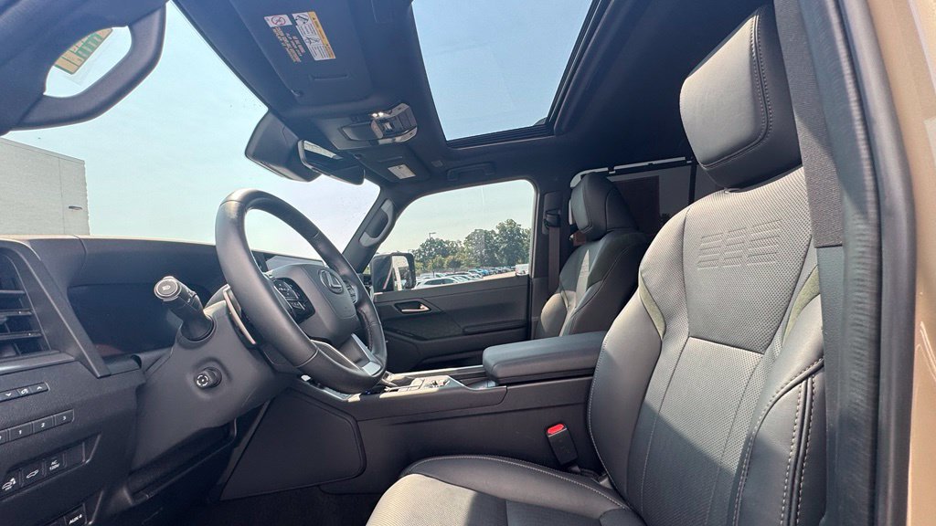 Used 2026 Lexus GX 550 AWD/4WD image 26
