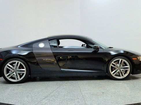 Used 2014 Audi R8 V8 w/ Convenience Package image 6