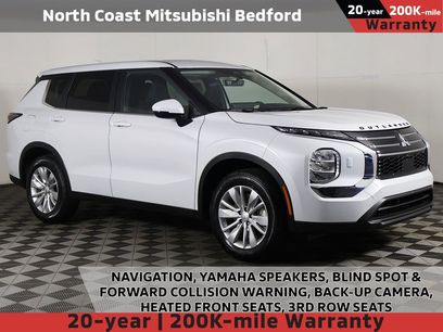 New 2025 Mitsubishi Outlander ES