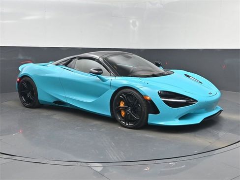 Used 2024 McLaren 750S Spider image 1