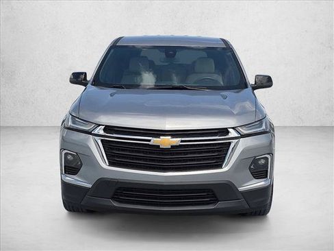 Used 2023 Chevrolet Traverse LS FWD image 2