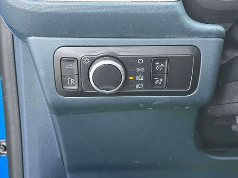 Used 2025 Ford Maverick Lariat image 17