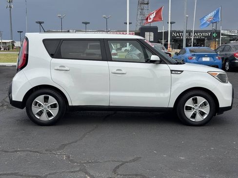 Used 2015 Kia Soul FWD image 4
