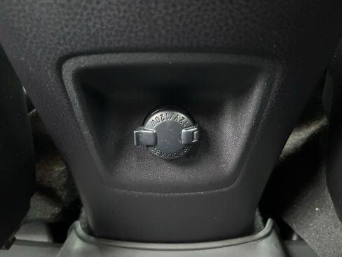 Certified 2018 Toyota RAV4 LE image 18