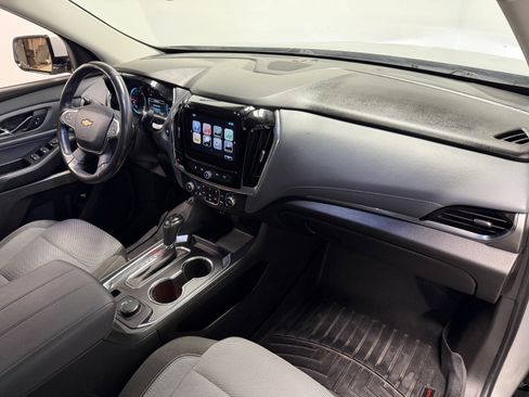 Used 2019 Chevrolet Traverse LT image 23