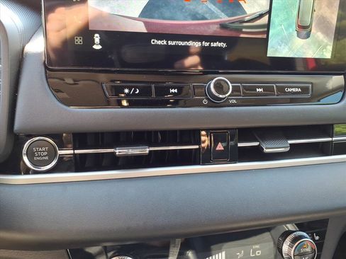 Used 2025 Mitsubishi Outlander SE FWD image 25