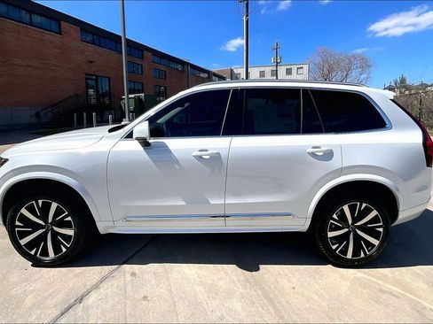 New 2026 Volvo XC90 B5 Core image 21
