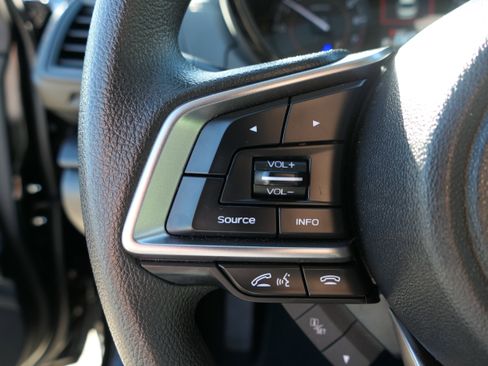 Certified 2023 Subaru Crosstrek 2.0i image 14