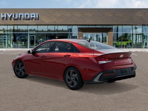 Used 2026 Hyundai Elantra Sport FWD image 5